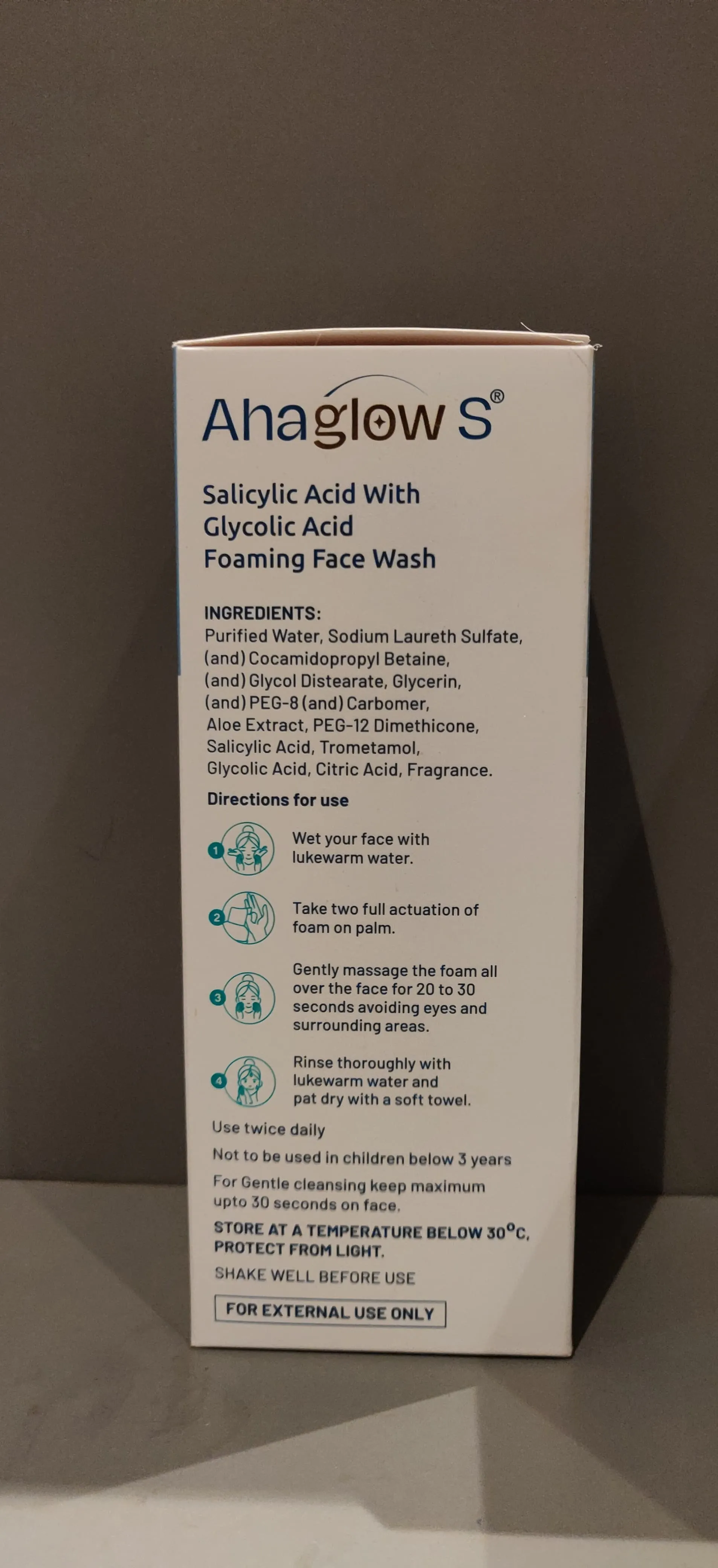 Ahaglow S foaming face wash